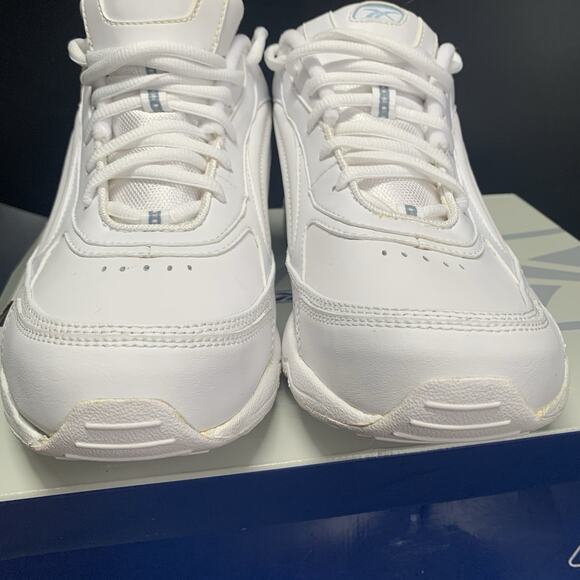Reebok Women’s Walking Shoes Gratify Ultra Size 8.5 Wide White Leather Shoes - Picture 2 of 14